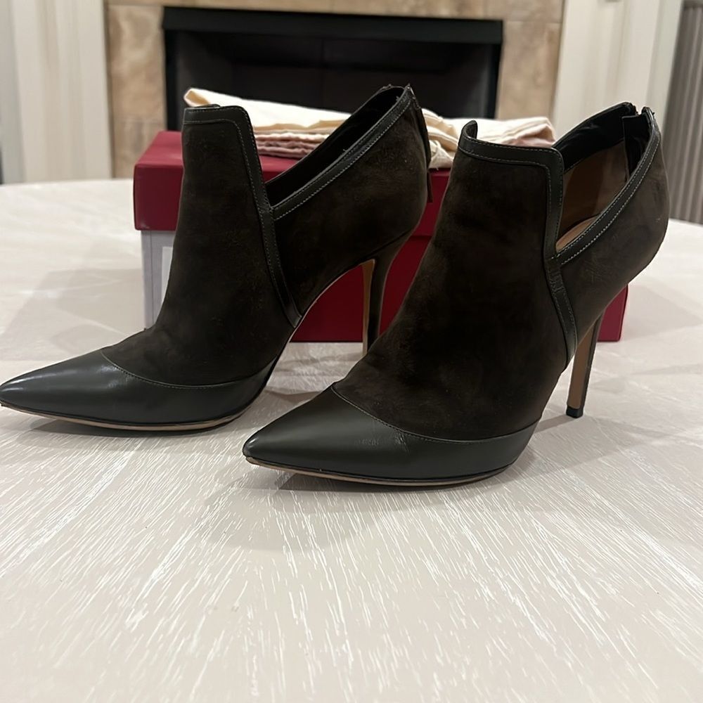 Salvatore Ferragamo Suede Heeled Booties Women's Size: 7.5 B - Picture 5 of 12
